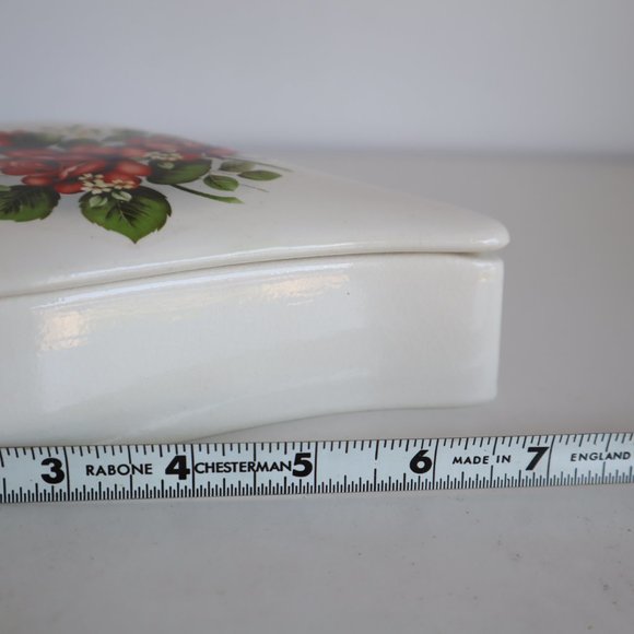 Vintage Heart Shaped Ceramic Jewelry Box - Picture 14 of 16